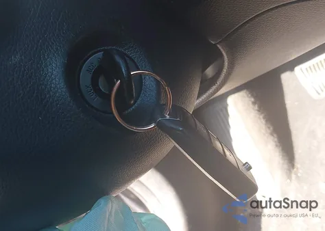 2019 Kia Rio S z USA, uszkodzony, nr VIN 3KPA24AB1KE158363